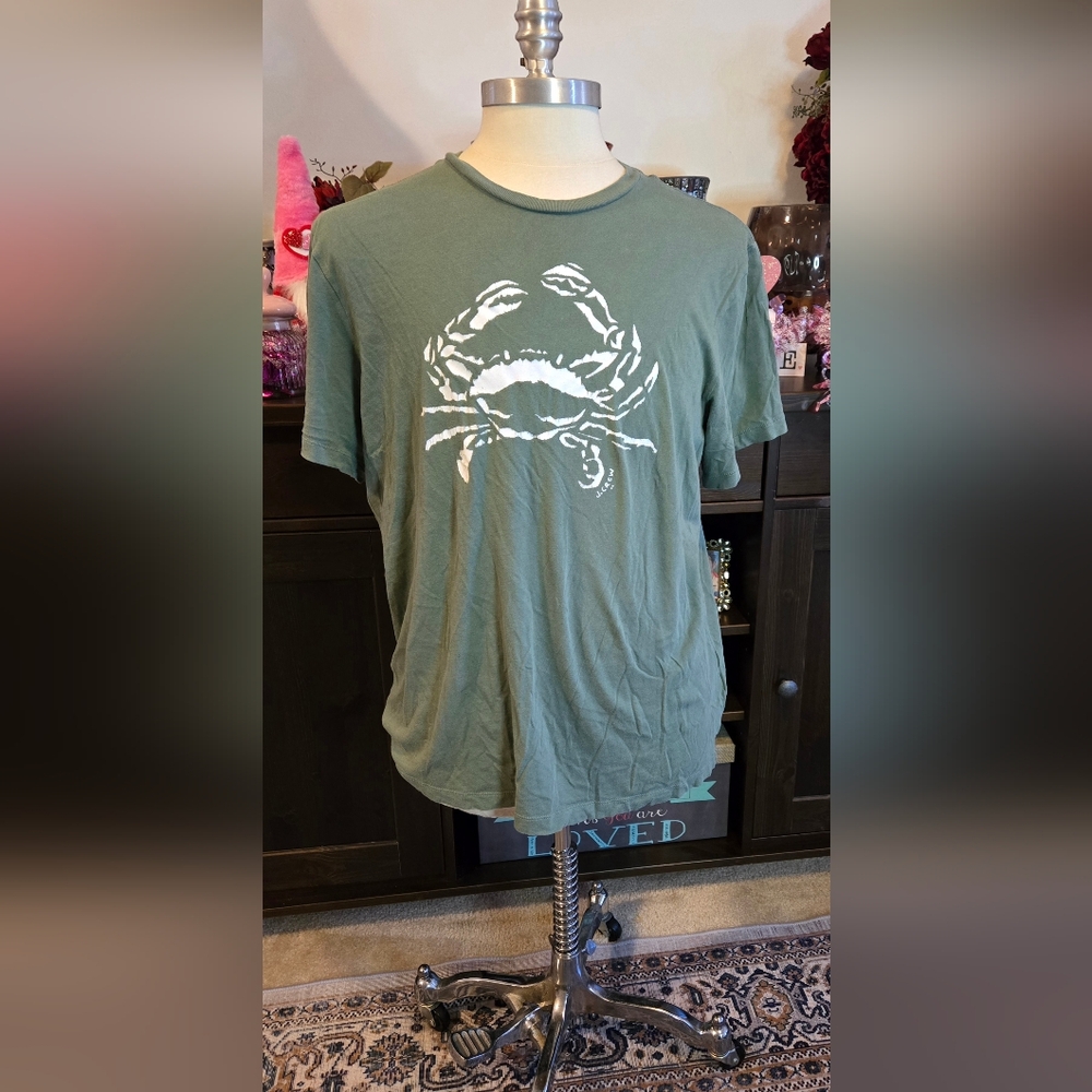 Green Graphic Tee with Crab Design